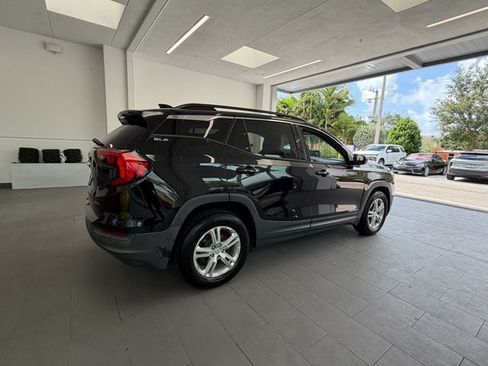 Used 2018 GMC Terrain SLE w/ Driver Convenience Package FWD image 14