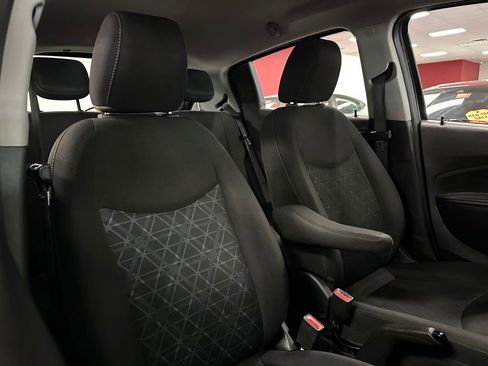 Used 2021 Chevrolet Spark LT image 29