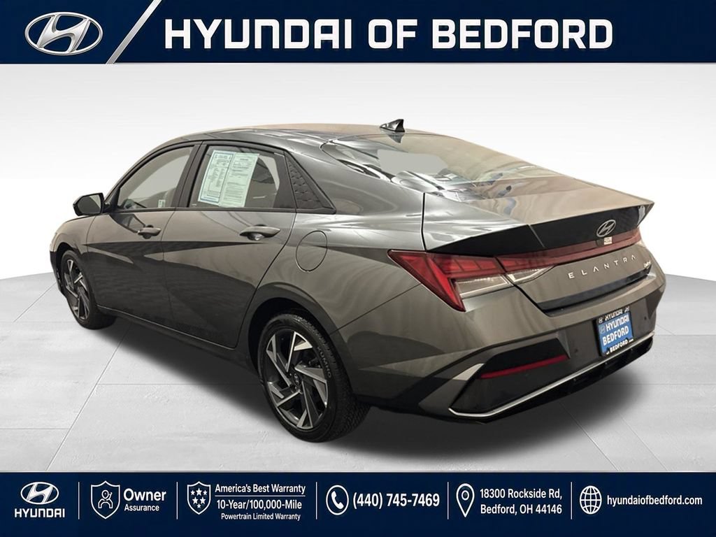 Used 2024 Hyundai Elantra Limited FWD image 9
