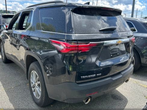 Used 2023 Chevrolet Traverse LT AWD/4WD image 2