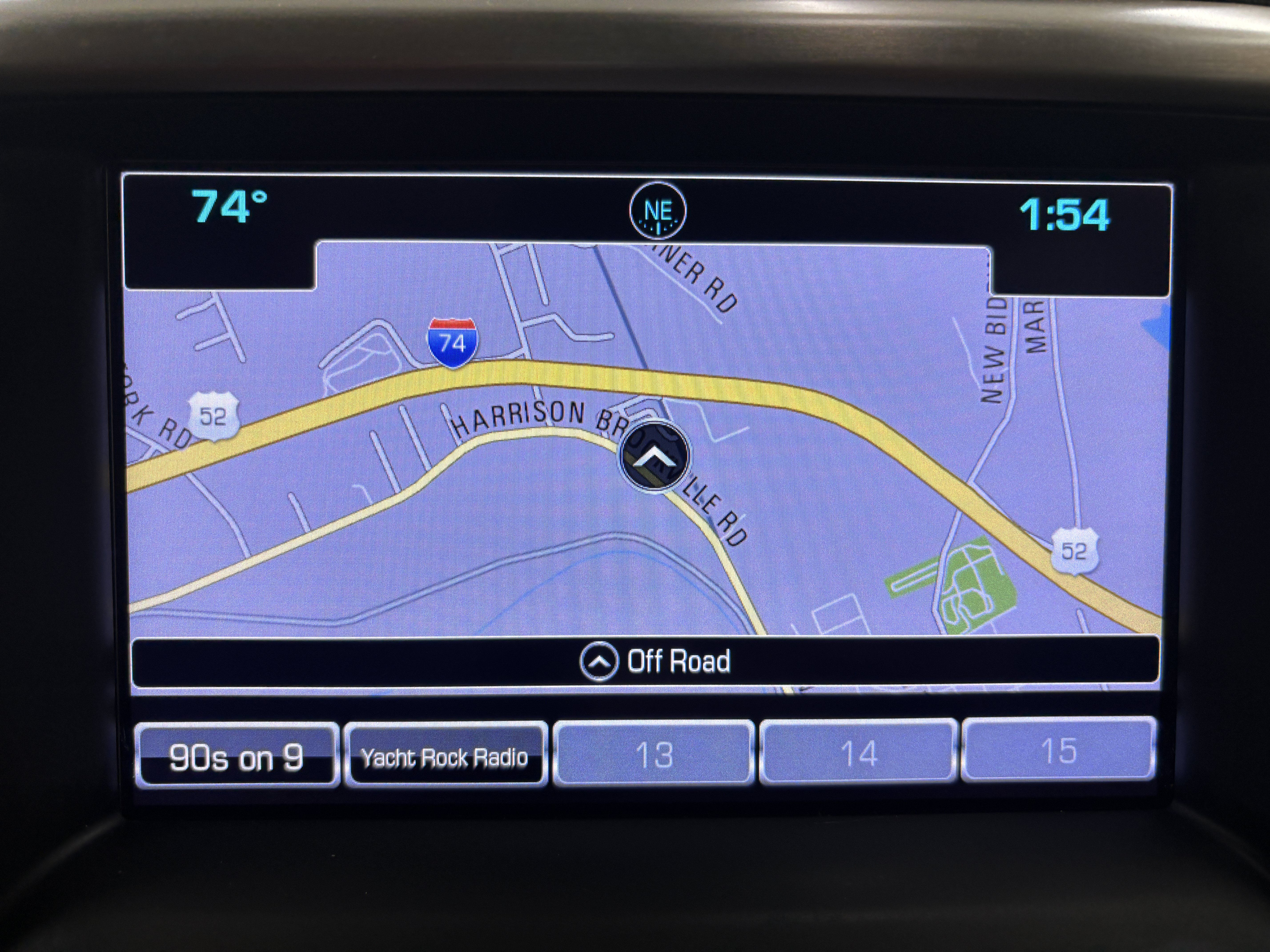 Used 2019 GMC Acadia Denali w/ Technology Package FWD image 17