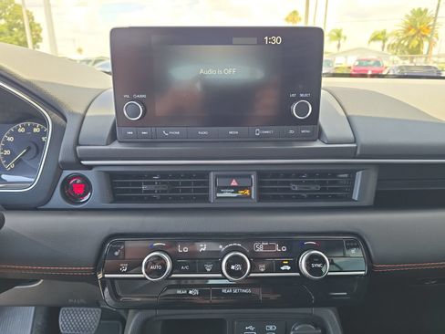 Certified 2025 Honda Pilot Sport image 17