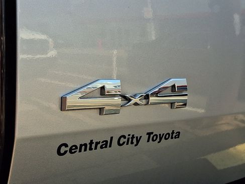 Used 2023 Toyota Tundra SR5 w/ SR5 Premium Package AWD/4WD image 29