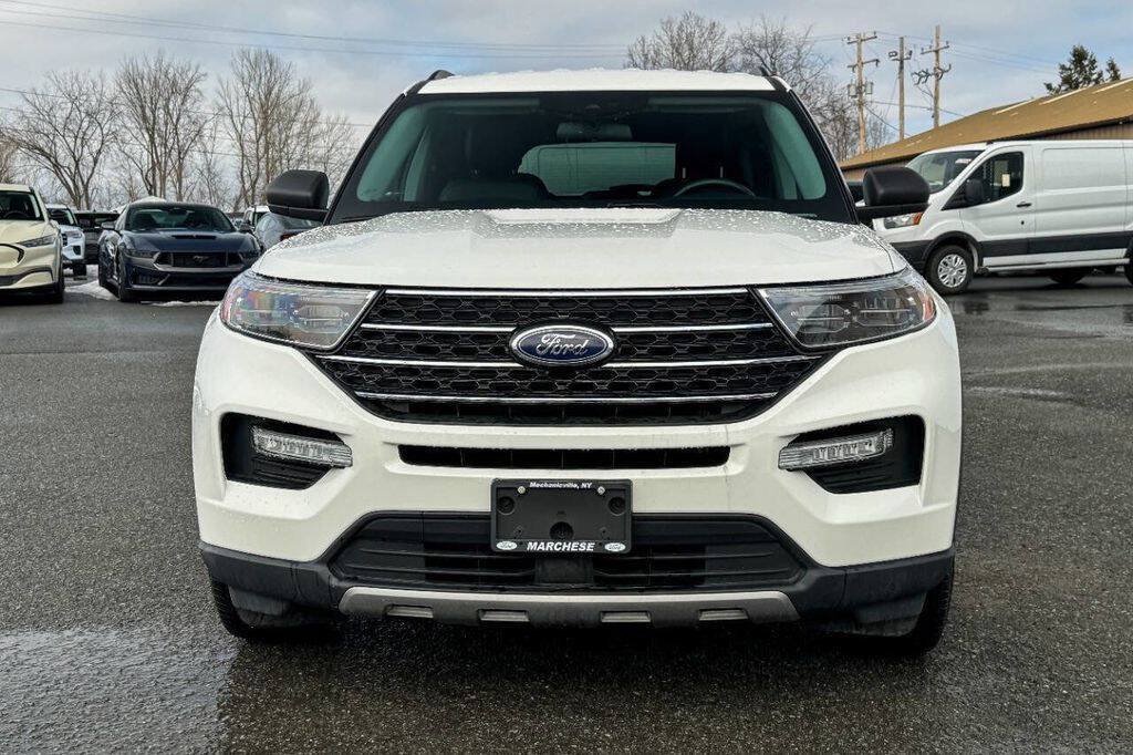 Used 2022 Ford Explorer XLT w/ Equipment Group 202A AWD/4WD image 8