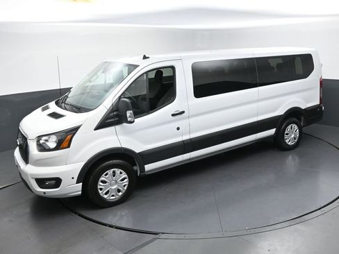 Used 2024 Ford Transit 350 XLT RWD image 39