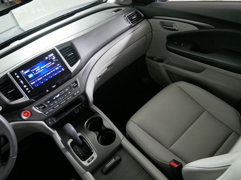 Used 2018 Honda Pilot EX-L image 11