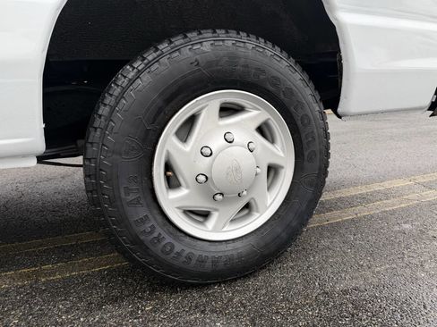 Used 2013 Ford E-250 and Econoline 250 w/ Commercial Cargo Van Pkg image 13