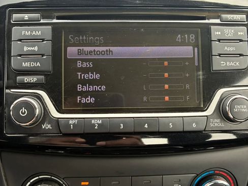 Used 2016 Nissan Sentra SV FWD image 17