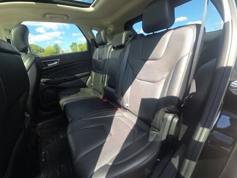 Used 2016 Ford Edge Titanium w/ Equipment Group 301A AWD/4WD image 16