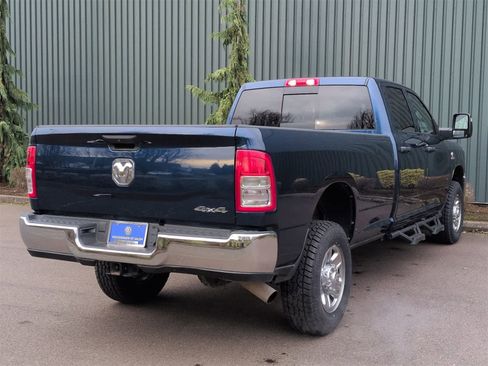 Used 2024 RAM 2500 Tradesman w/ Chrome Appearance Group image 6