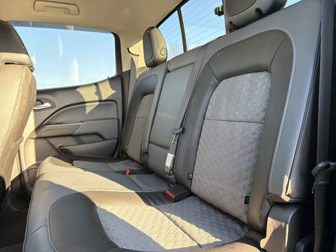 Used 2022 Chevrolet Colorado Z71 image 29