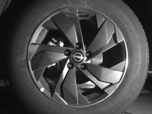Used 2025 Nissan Rogue SV FWD image 12