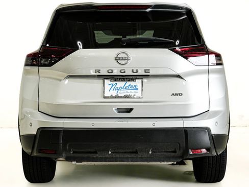 Used 2025 Nissan Rogue SV AWD/4WD image 7