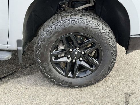 Used 2024 Chevrolet Silverado 1500 LT Trail Boss w/ Convenience Package II image 25