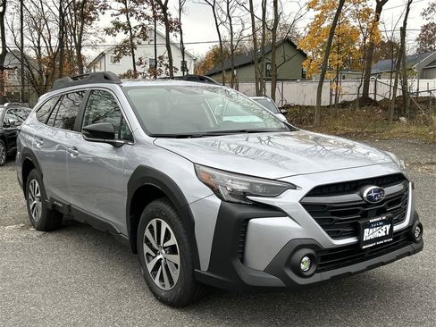 New 2025 Subaru Outback Premium image 1