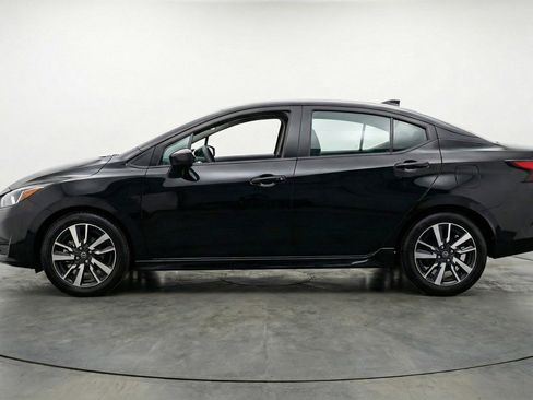 Used 2025 Nissan Versa SV FWD image 5