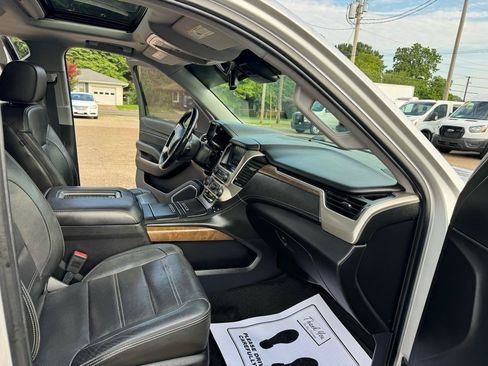 Used 2019 GMC Yukon XL Denali w/ Open Road Package AWD/4WD image 37