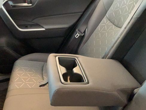 Certified 2025 Toyota RAV4 XLE FWD image 17