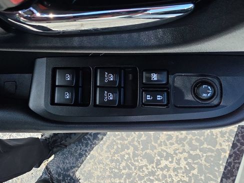 Used 2018 Subaru Legacy 3.6R Limited AWD/4WD image 11