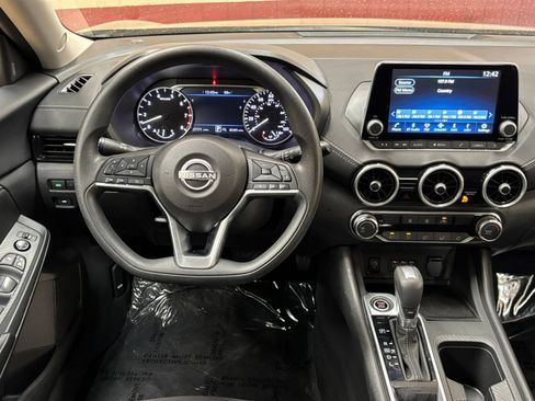 Used 2025 Nissan Sentra SV FWD image 31