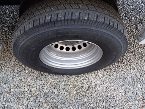 Used 2019 Mercedes-Benz Sprinter 170 Cargo image 11