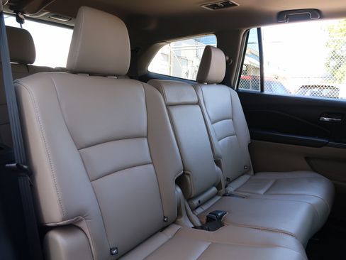 Used 2017 Honda Pilot EX-L image 33