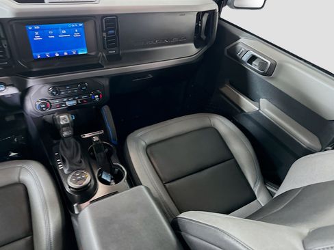Used 2023 Ford Bronco Black Diamond image 19