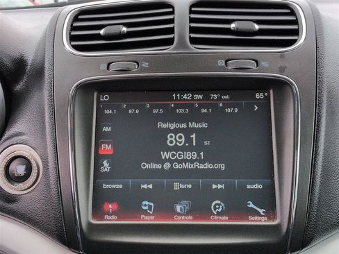 Used 2019 Dodge Journey SE FWD image 23