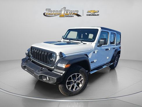 Used 2024 Jeep Wrangler Sport S image 4