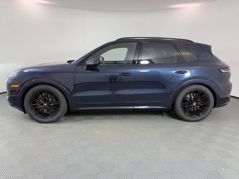 New 2026 Porsche Cayenne GTS image 2