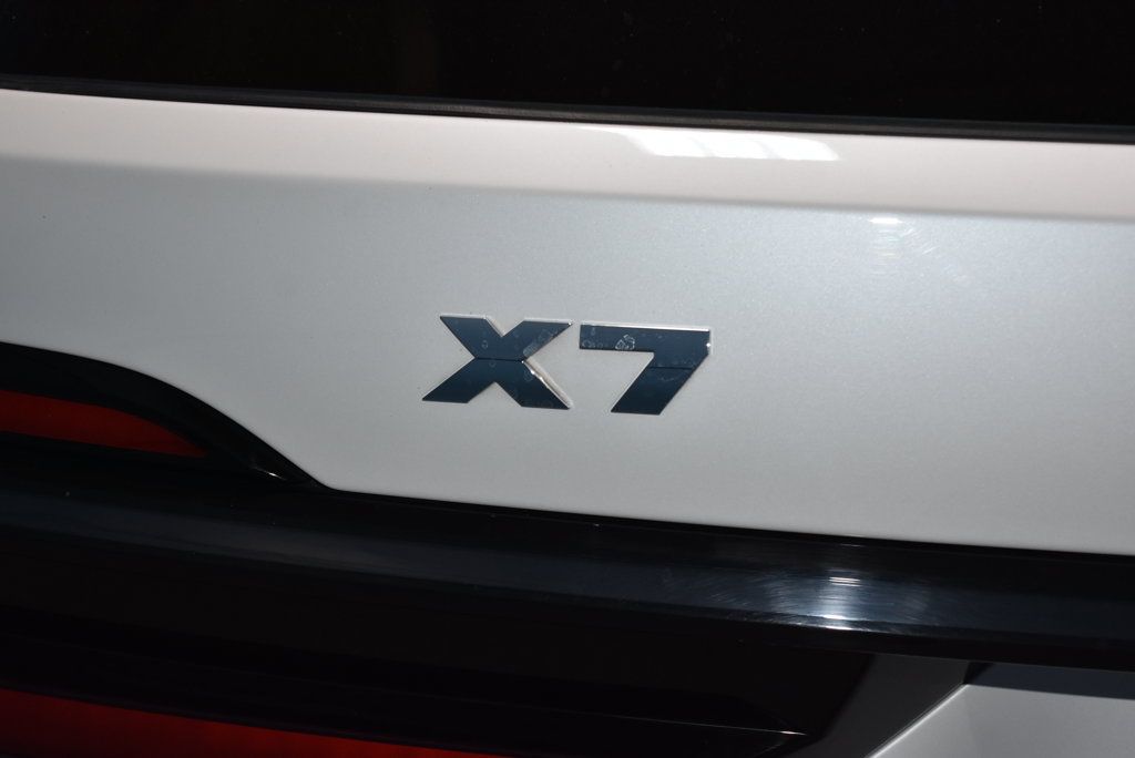 Used 2025 BMW X7 M60i AWD/4WD image 29