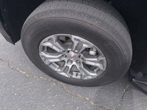 Used 2022 GMC Yukon SLE w/ Gmc Pro Safety Plus Package image 3