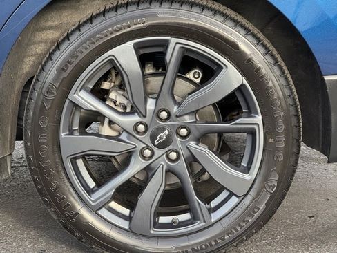 Used 2022 Chevrolet Equinox RS w/ RS Leather Package image 11