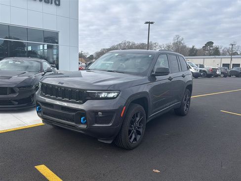 Used 2024 Jeep Grand Cherokee Limited 4xe image 2