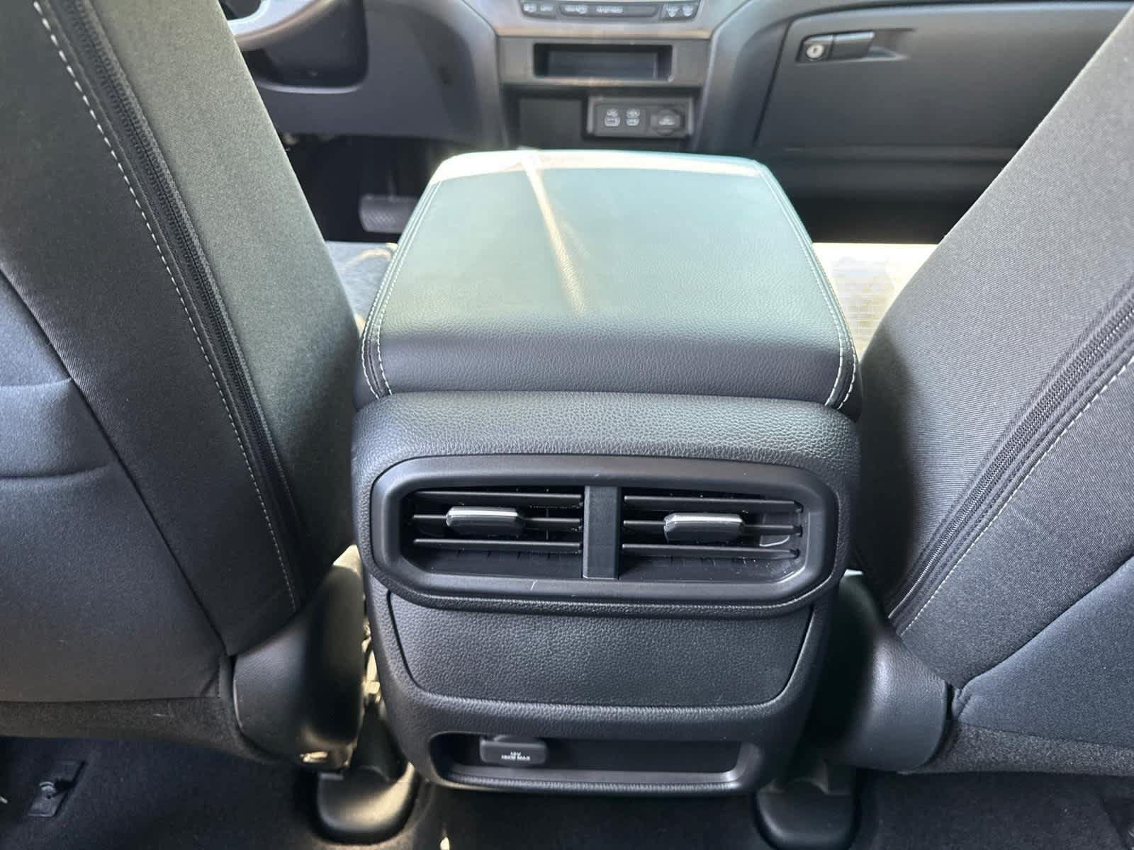 Used 2025 Honda Ridgeline Sport image 29