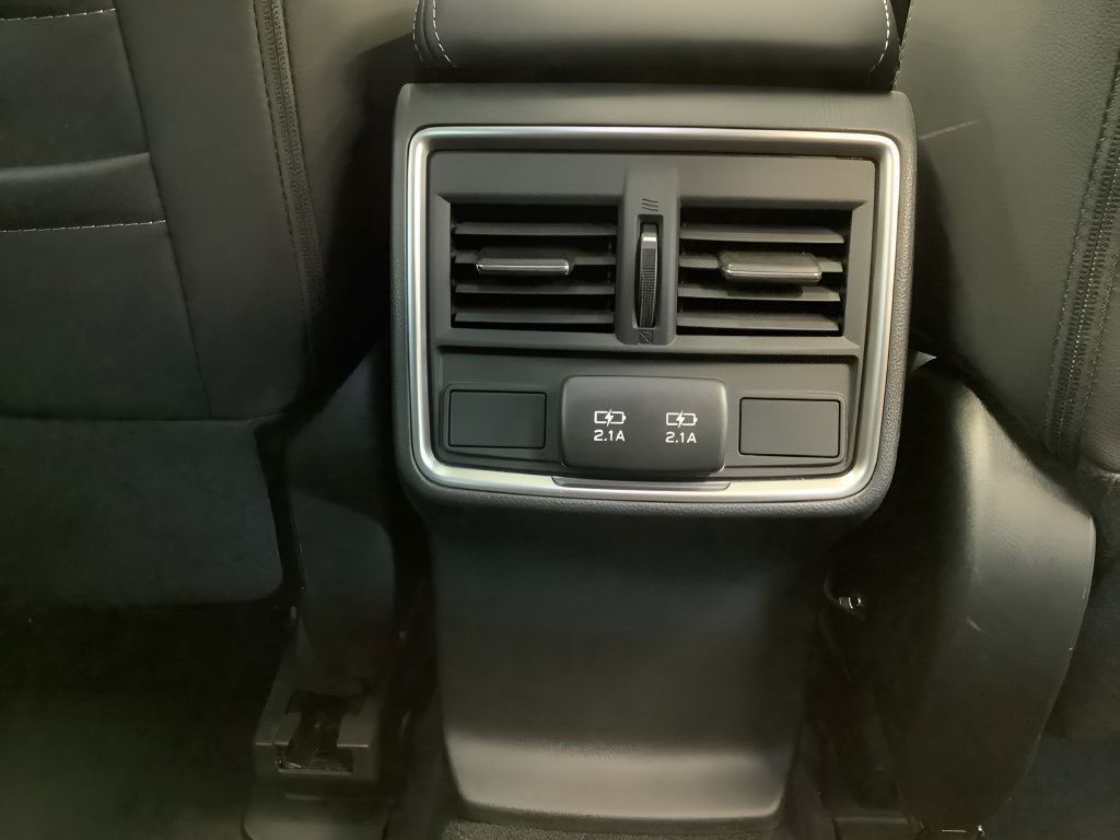 Used 2023 Subaru Forester Limited AWD/4WD image 18