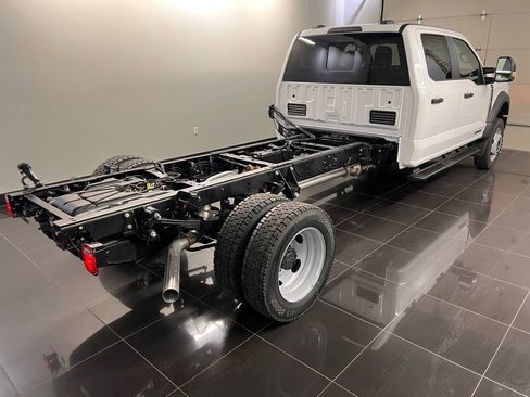 New 2026 Ford F550 4x4 Crew Cab image 6