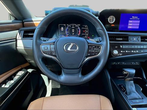 Certified 2024 Lexus ES 350 w/ Premium Package FWD image 5