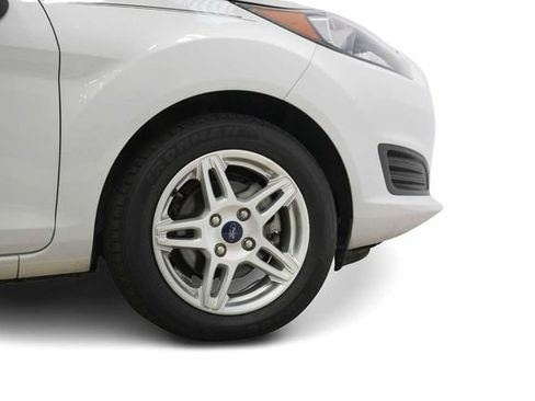 Used 2018 Ford Fiesta SE FWD image 9