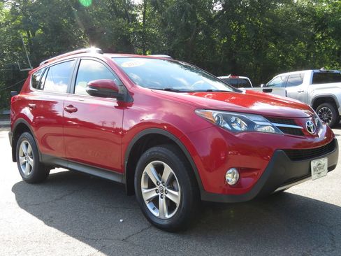 Used 2015 Toyota RAV4 XLE AWD/4WD image 3