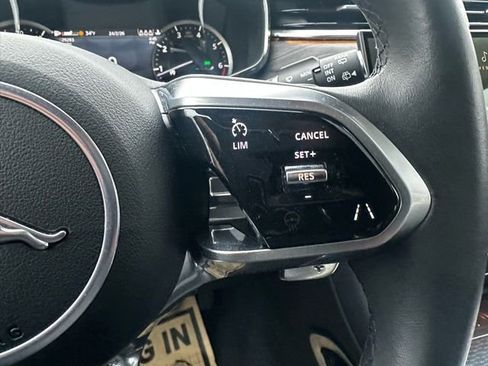 Used 2023 Jaguar F-PACE image 30