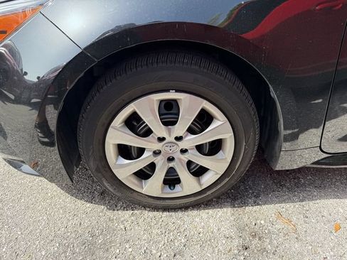 Used 2025 Toyota Corolla LE FWD image 4