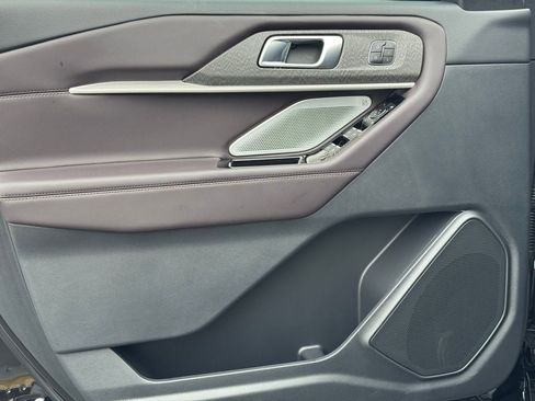 New 2026 Ford Explorer Platinum image 14