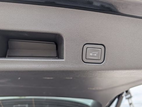 New 2026 GMC Acadia Denali w/ Super Cruise Package FWD image 31