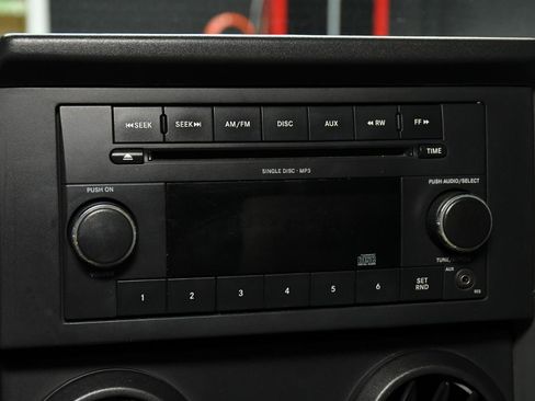 Used 2009 Jeep Wrangler Unlimited X RWD image 13