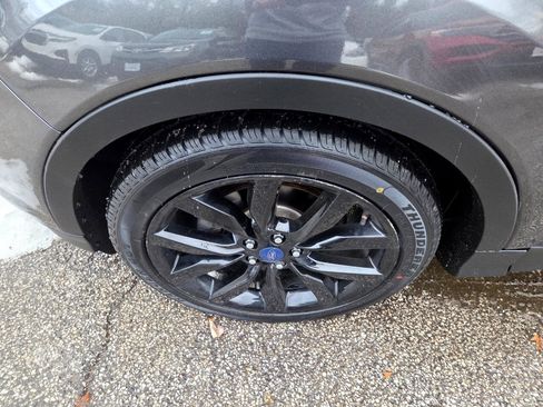 Used 2018 Ford Escape SE w/ SE Sport Appearance Package image 8