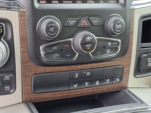 Used 2016 RAM 1500 Laramie w/ Convenience Group image 20