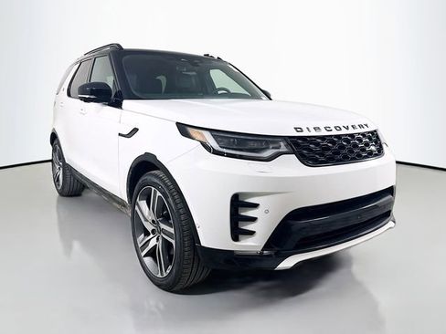 New 2026 Land Rover Discovery Dynamic SE image 3