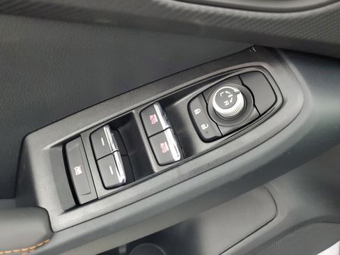 New 2025 Subaru Crosstrek 2.5i Limited w/ Crosstrek Mirror Package image 30