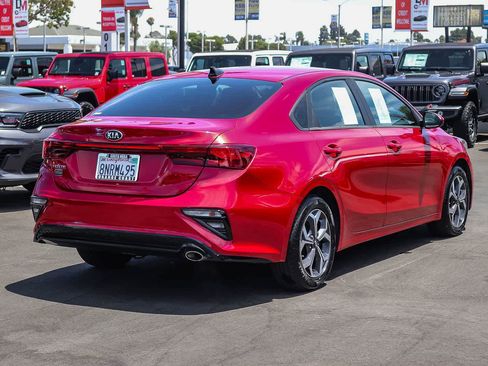 Used 2020 Kia Forte LXS FWD image 4